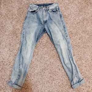 Brandy Melville light wash mom jeans